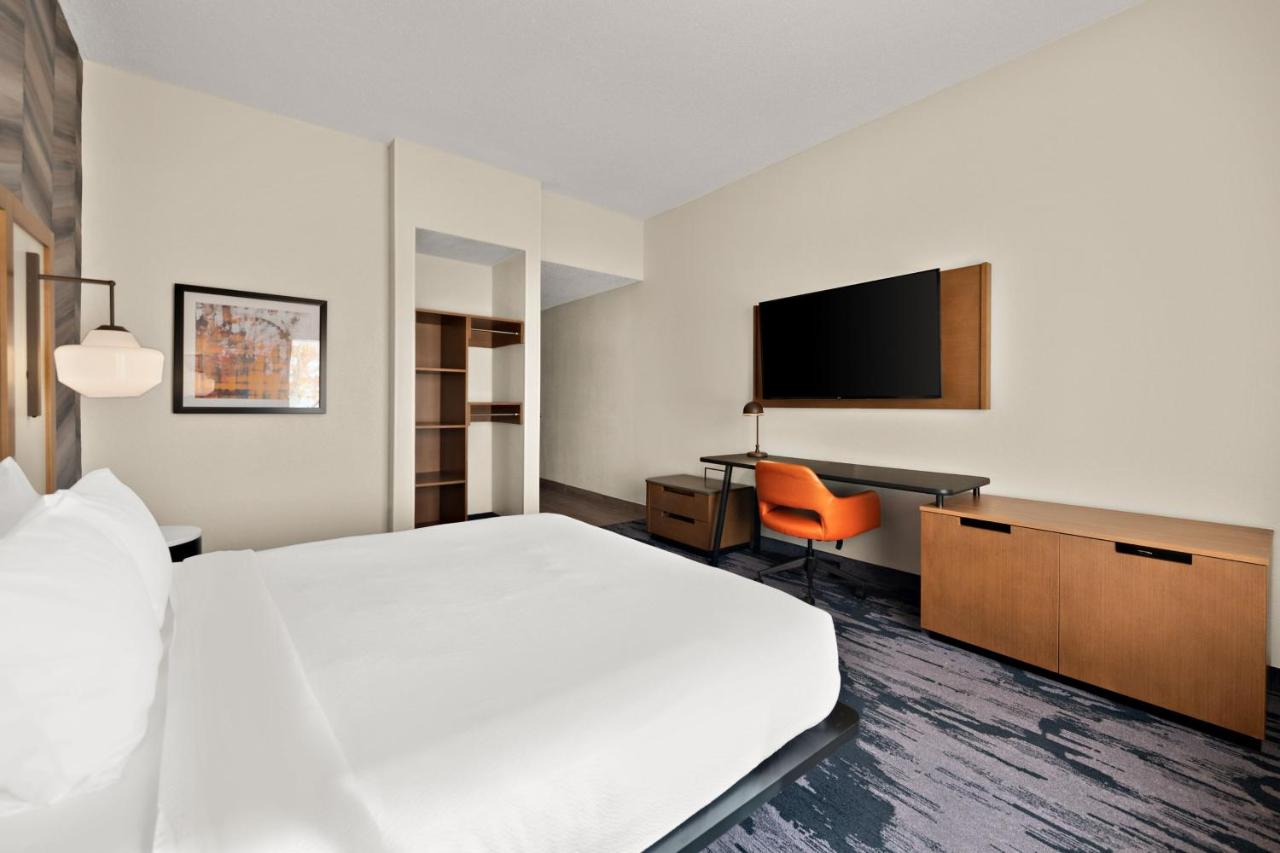 | Fairfield by Marriott Chesapeake