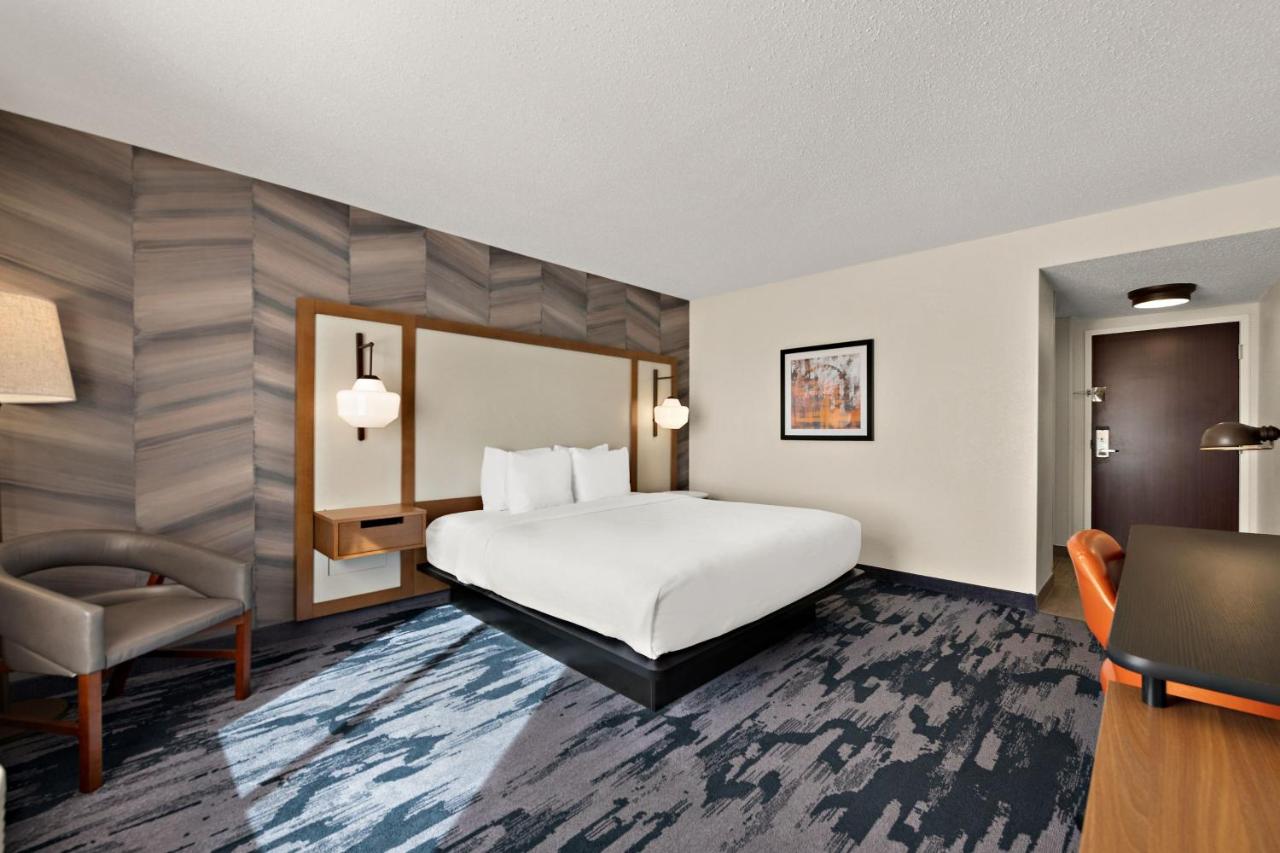 | Fairfield by Marriott Chesapeake