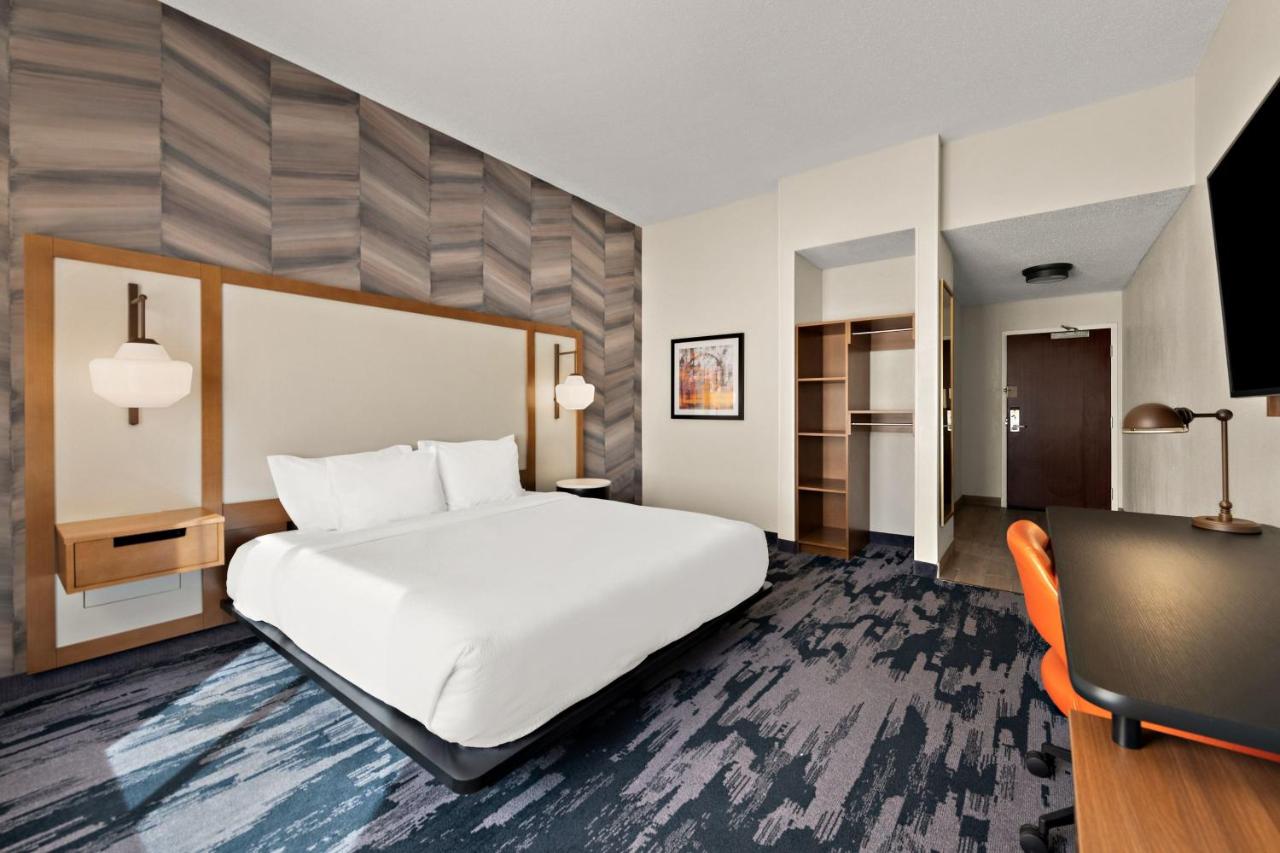 | Fairfield by Marriott Chesapeake