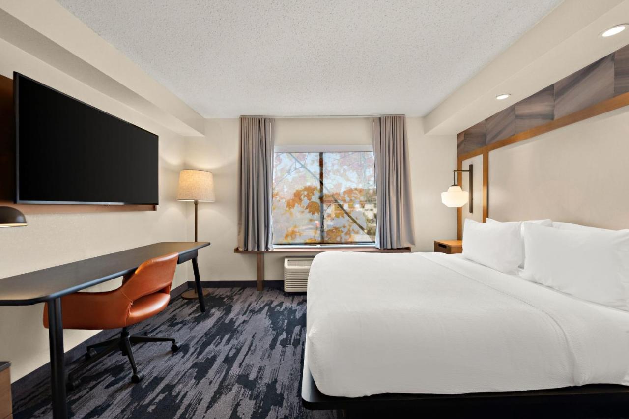 | Fairfield by Marriott Chesapeake