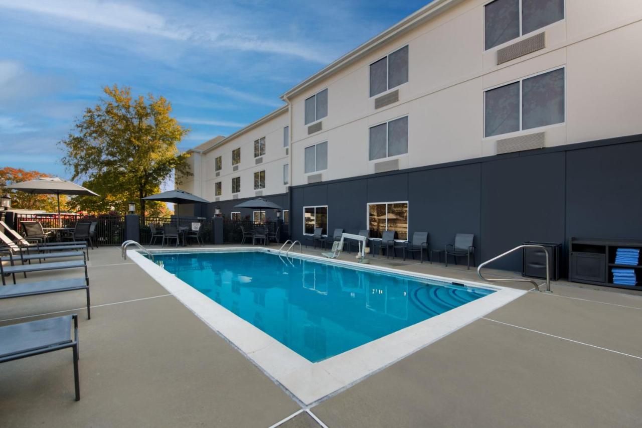 | Fairfield by Marriott Chesapeake