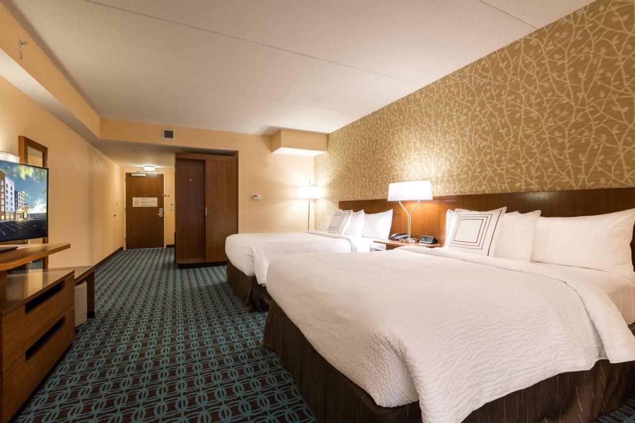 Queen Suite at Fairfield Inn & Suites by Marriott Asheville Tunnel Road