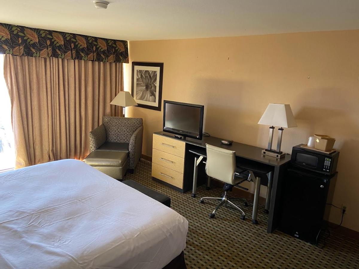 King Room - Disability Access/Non-Smoking at Quality Inn Amarillo West near Medical Center