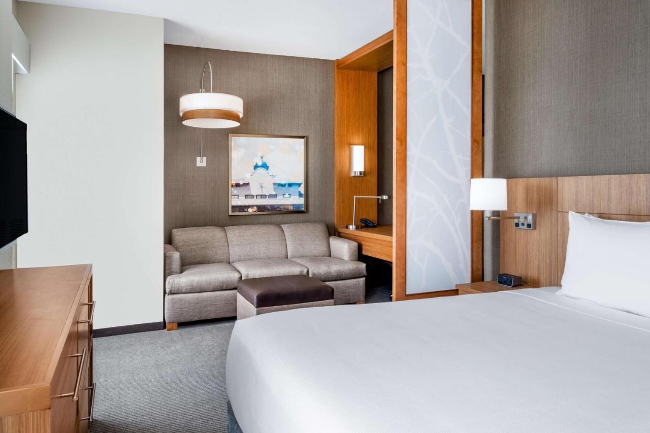 | Hyatt Place Fort Worth-Alliance Town Center