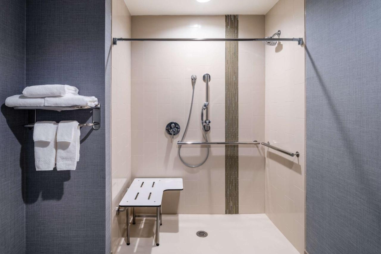 | Hyatt Place Fort Worth-Alliance Town Center