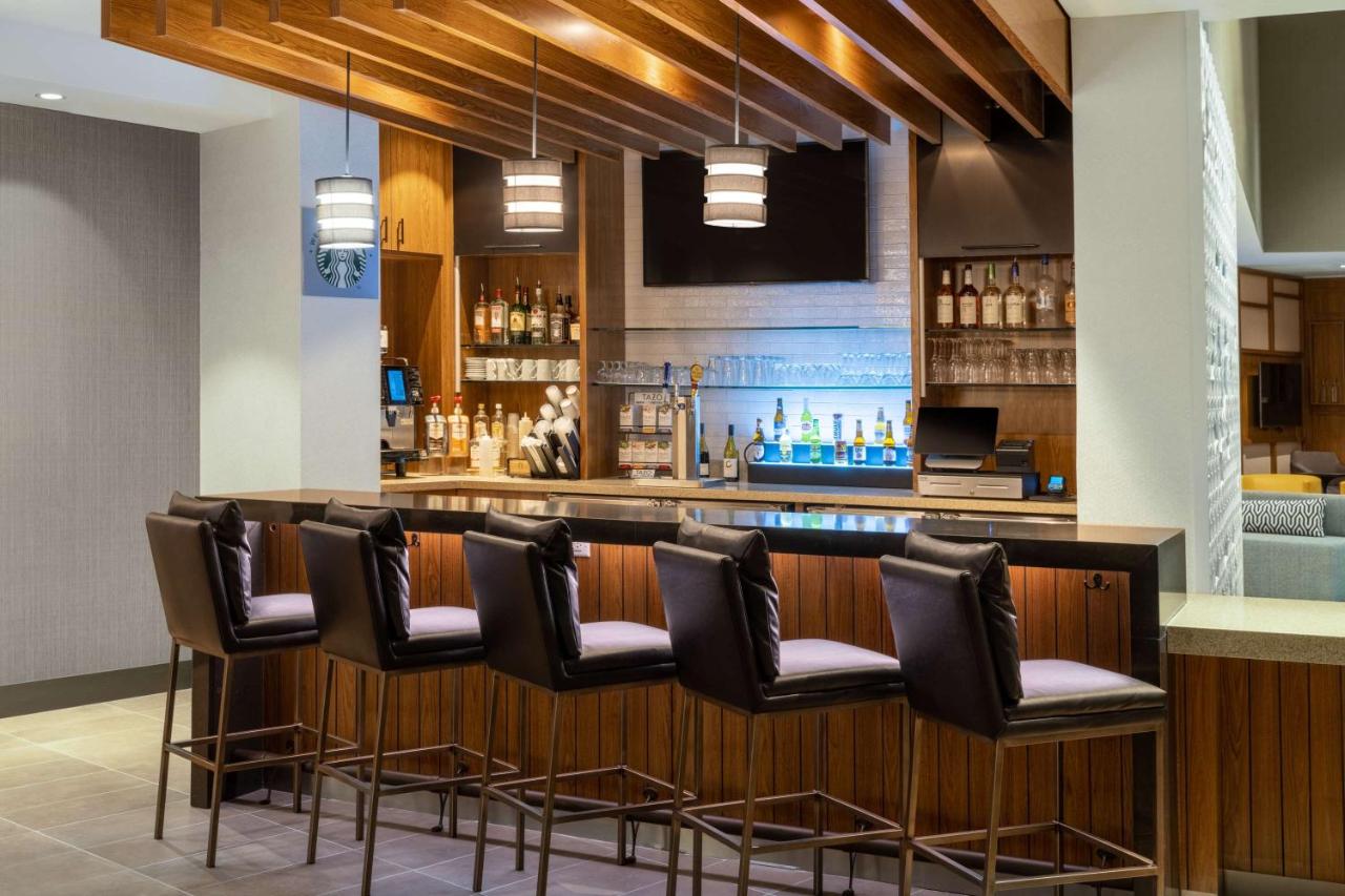 | Hyatt Place Fort Worth-Alliance Town Center