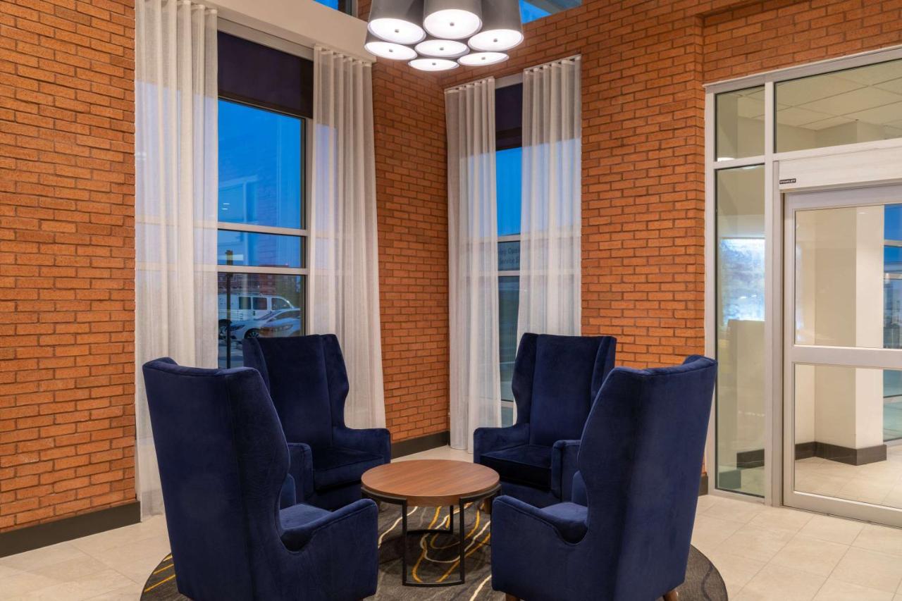 | Hyatt Place Fort Worth-Alliance Town Center