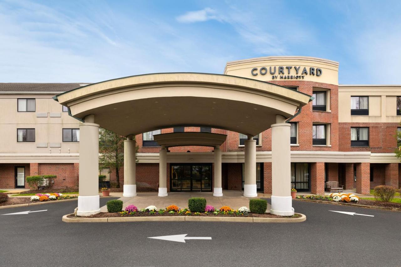 | Courtyard Wall at Monmouth Shores Corporate Park