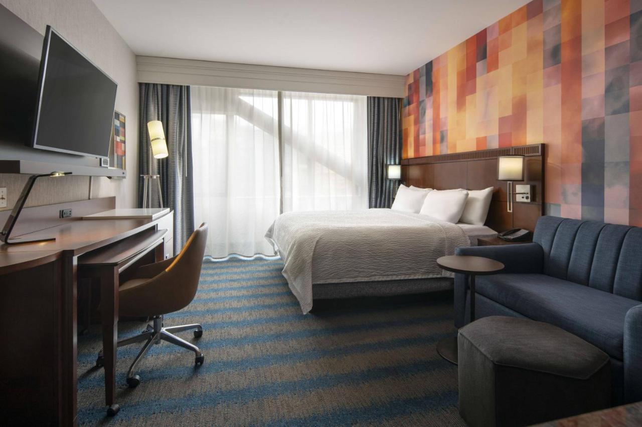 King Studio Apartment at Courtyard Seattle Downtown Pioneer Square