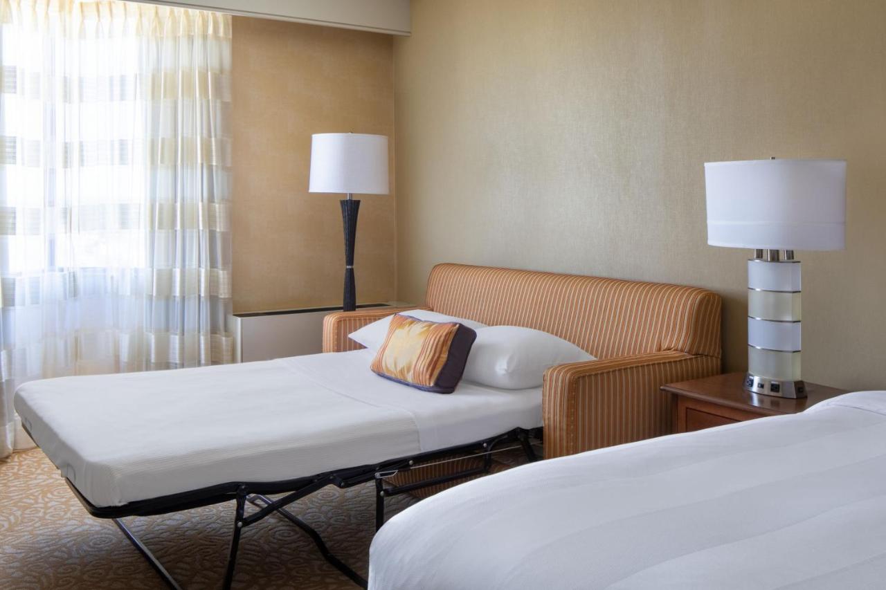 King with Sofa Sleeper, Guest room, 1 King, Sofa bed at The Lincoln Marriott Cornhusker Hotel