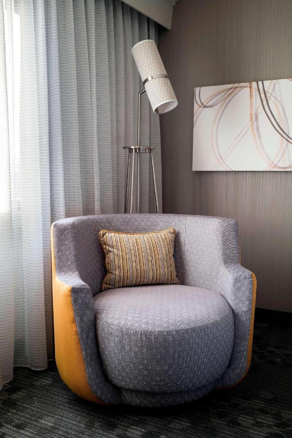 Guestroom Two Doubles at Sonesta Select Los Angeles Torrance South Bay