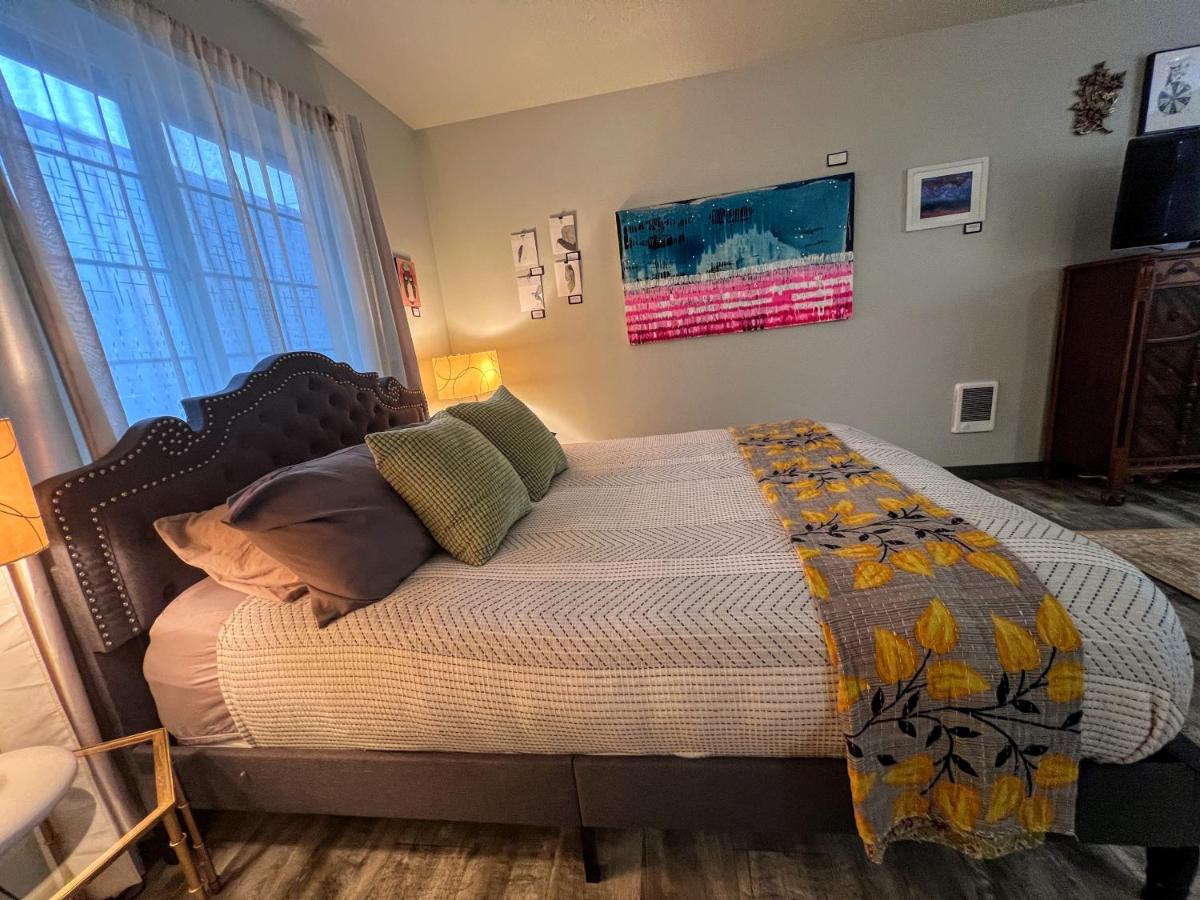 | Starry Night Inn
