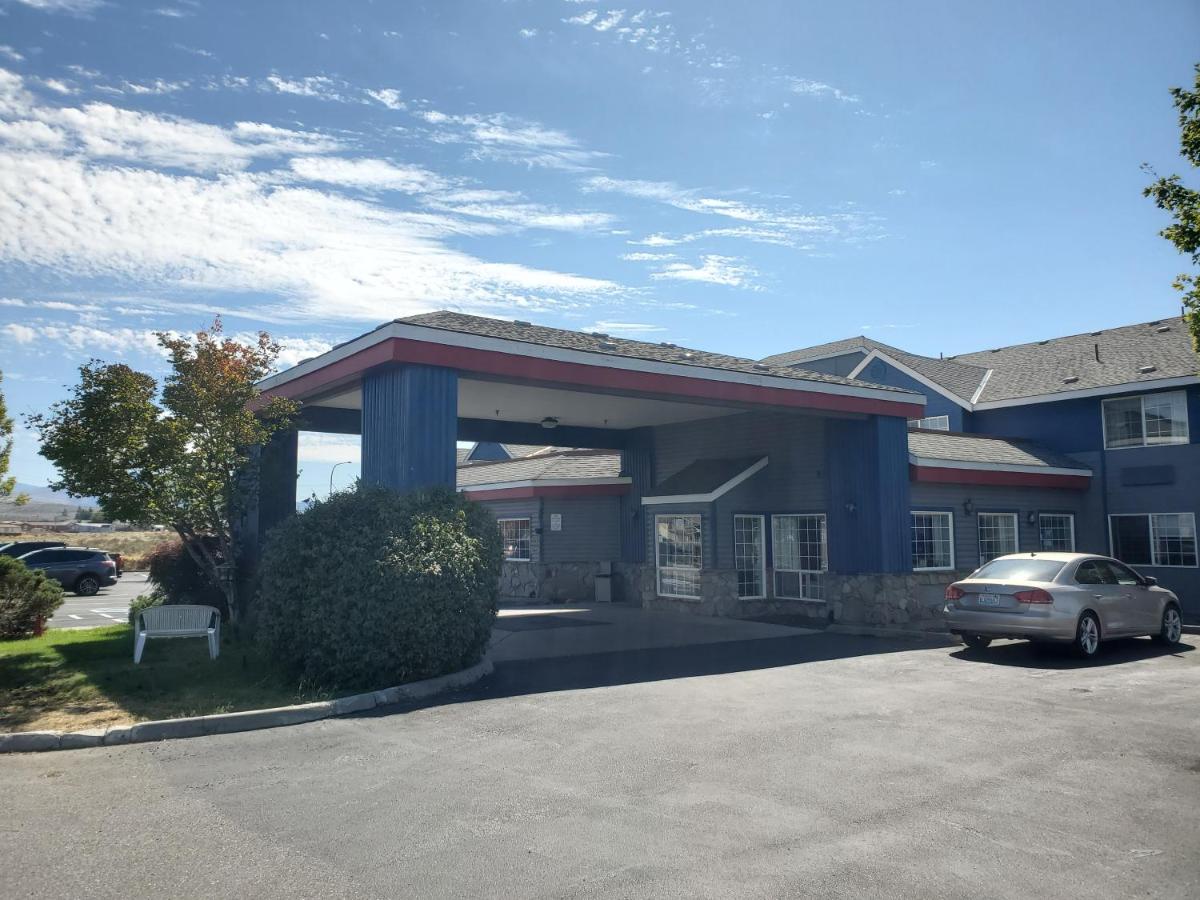| Omak Inn