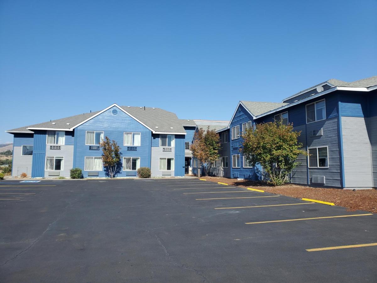 | Omak Inn