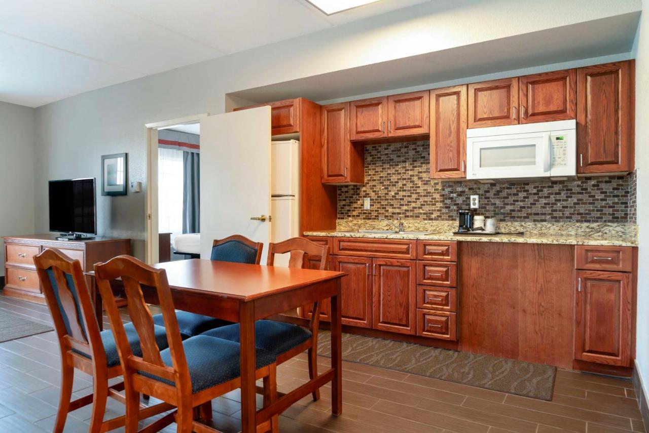 | Best Western Executive Inn & Suites
