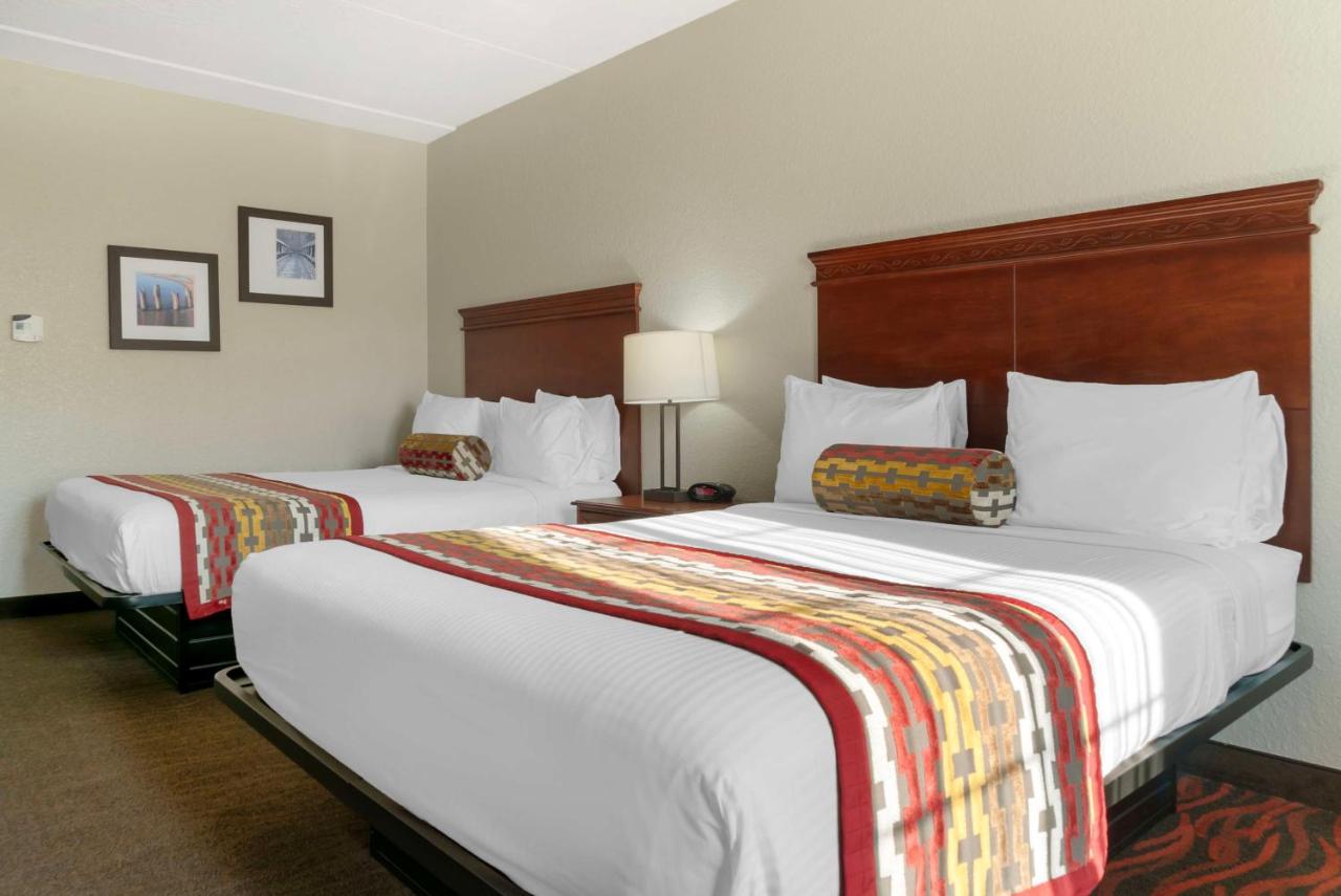 | Best Western Executive Inn & Suites