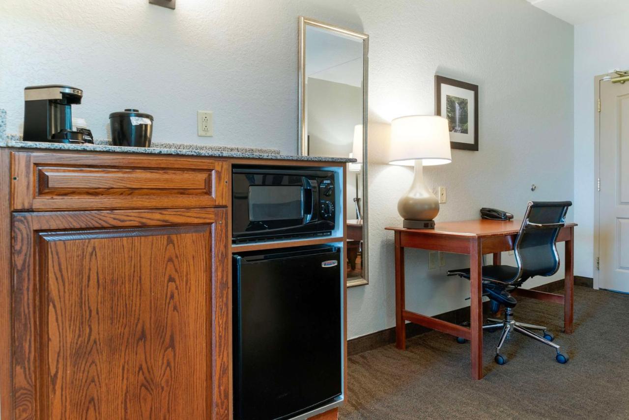 Queen Suite with two Queen Beds and One Sofa Bed - Non-Smoking at The Grand Select