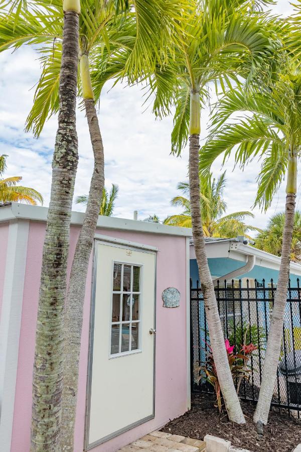  | Siesta Key Beachside Villas