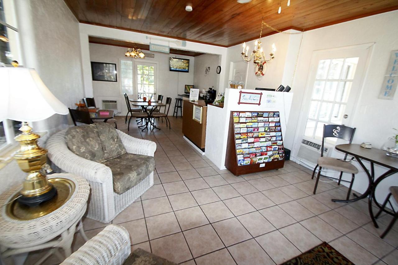 | Island Breeze Inn - Venice