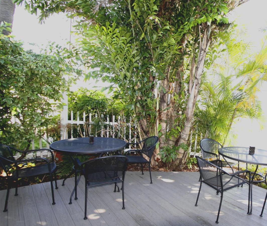 | Island Breeze Inn - Venice