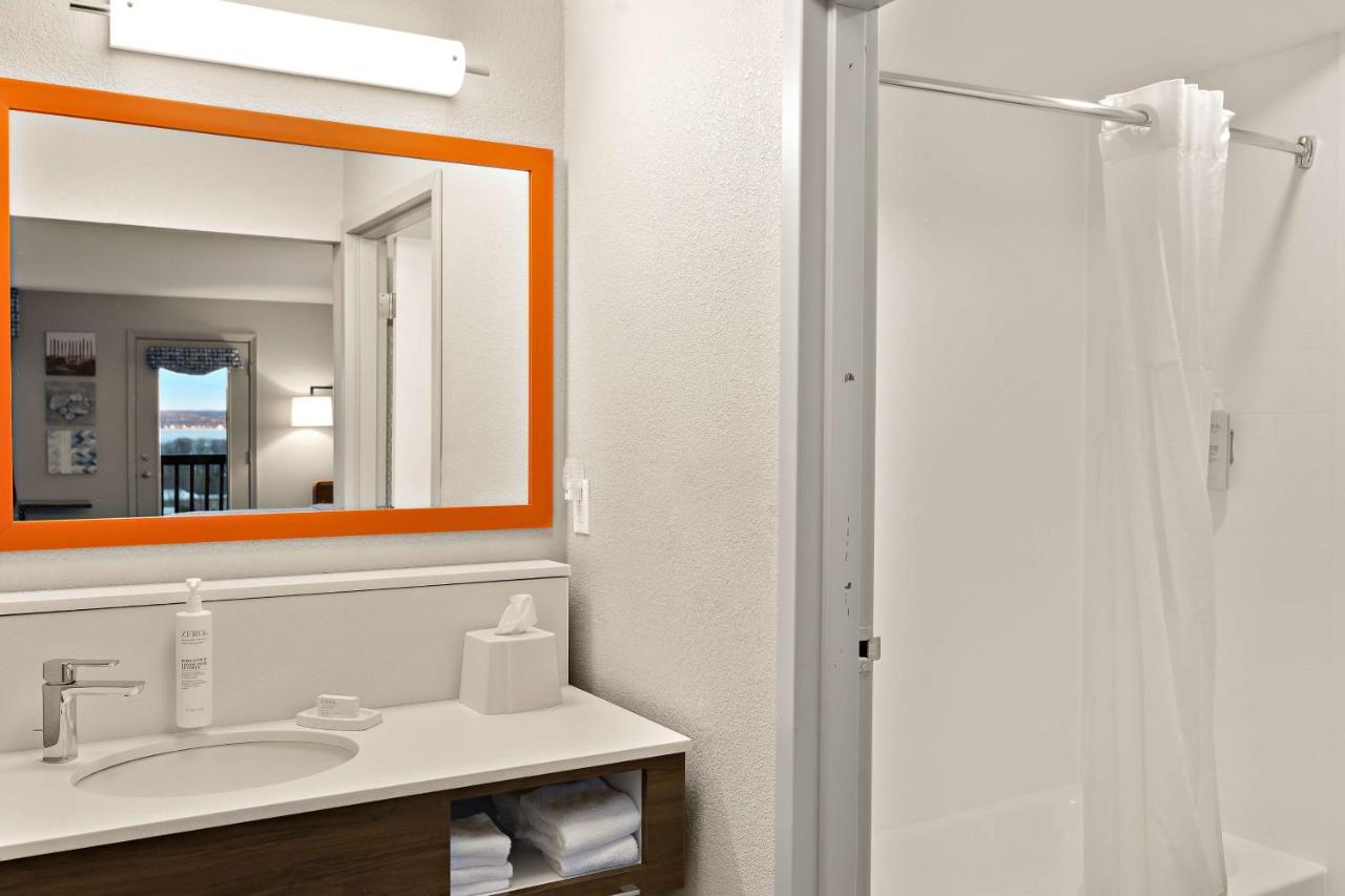 Queen Suite with Two Queen Beds - Non-Smoking at Hampton Inn & Suites by Hilton Petoskey
