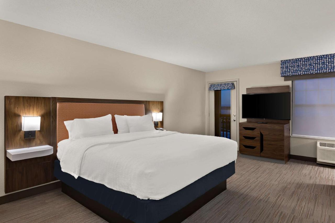 King Studio - Non-Smoking at Hampton Inn & Suites by Hilton Petoskey