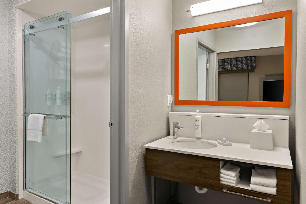 King Studio with Sofa Bed - Non-Smoking at Hampton Inn & Suites by Hilton Petoskey