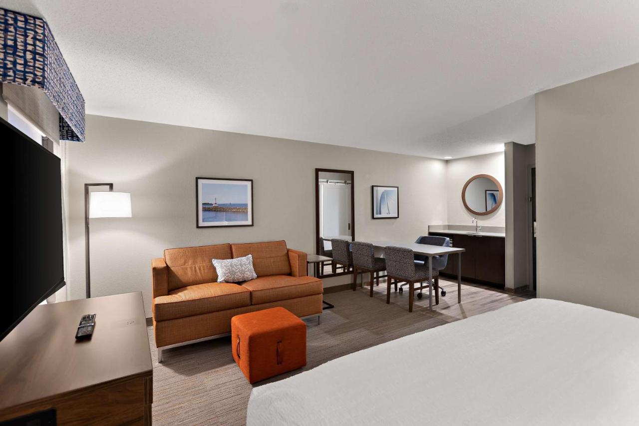 King Studio with Sofa Bed - Non-Smoking at Hampton Inn & Suites by Hilton Petoskey