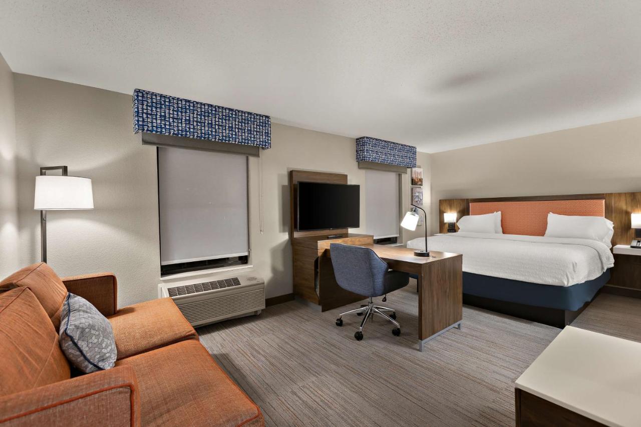 King Studio with Sofa Bed - Non-Smoking at Hampton Inn & Suites by Hilton Petoskey