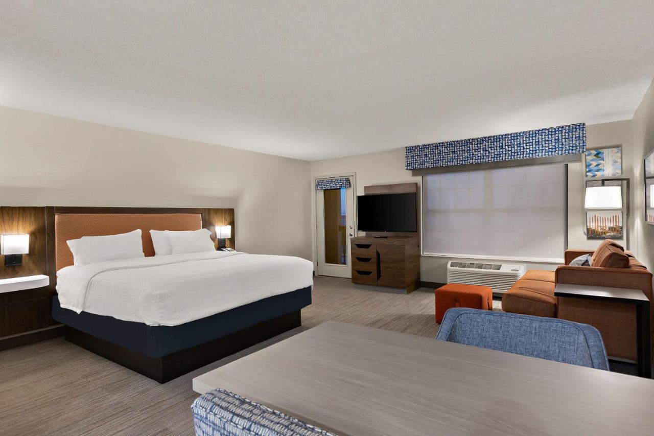 King Studio - Non-Smoking at Hampton Inn & Suites by Hilton Petoskey