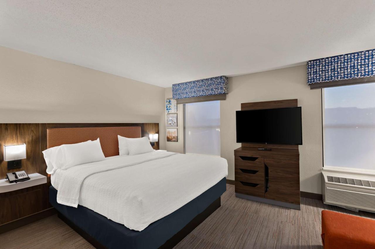 King Studio with Sofa Bed - Non-Smoking at Hampton Inn & Suites by Hilton Petoskey