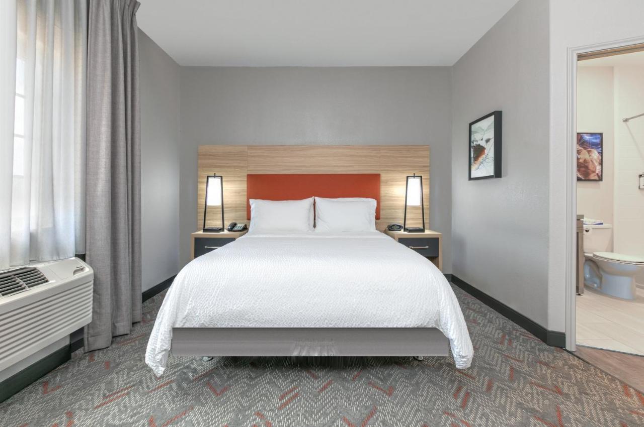 Queen Studio - Non-Smoking at Candlewood Suites Lake Jackson Clute, an IHG Hotel