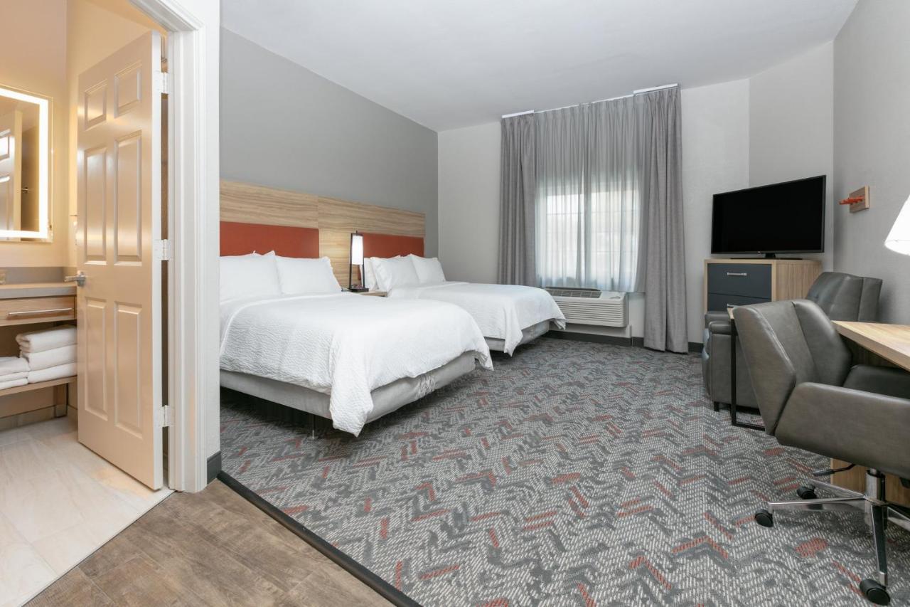| Candlewood Suites Lake Jackson Clute, an IHG Hotel