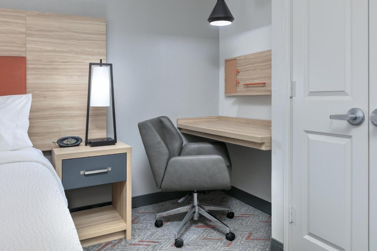One-Bedroom Suite - Non-Smoking at Candlewood Suites Lake Jackson Clute, an IHG Hotel