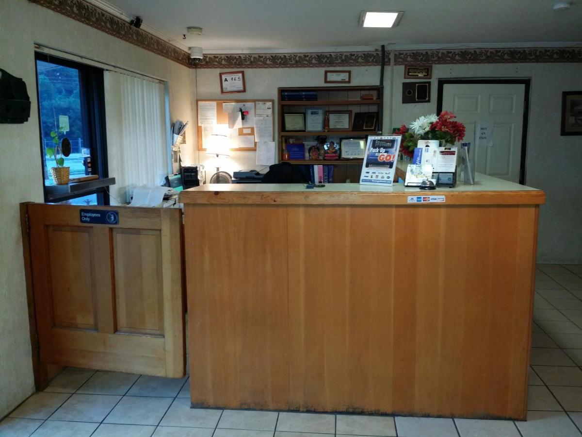 | Loyalty Inn Rockingham