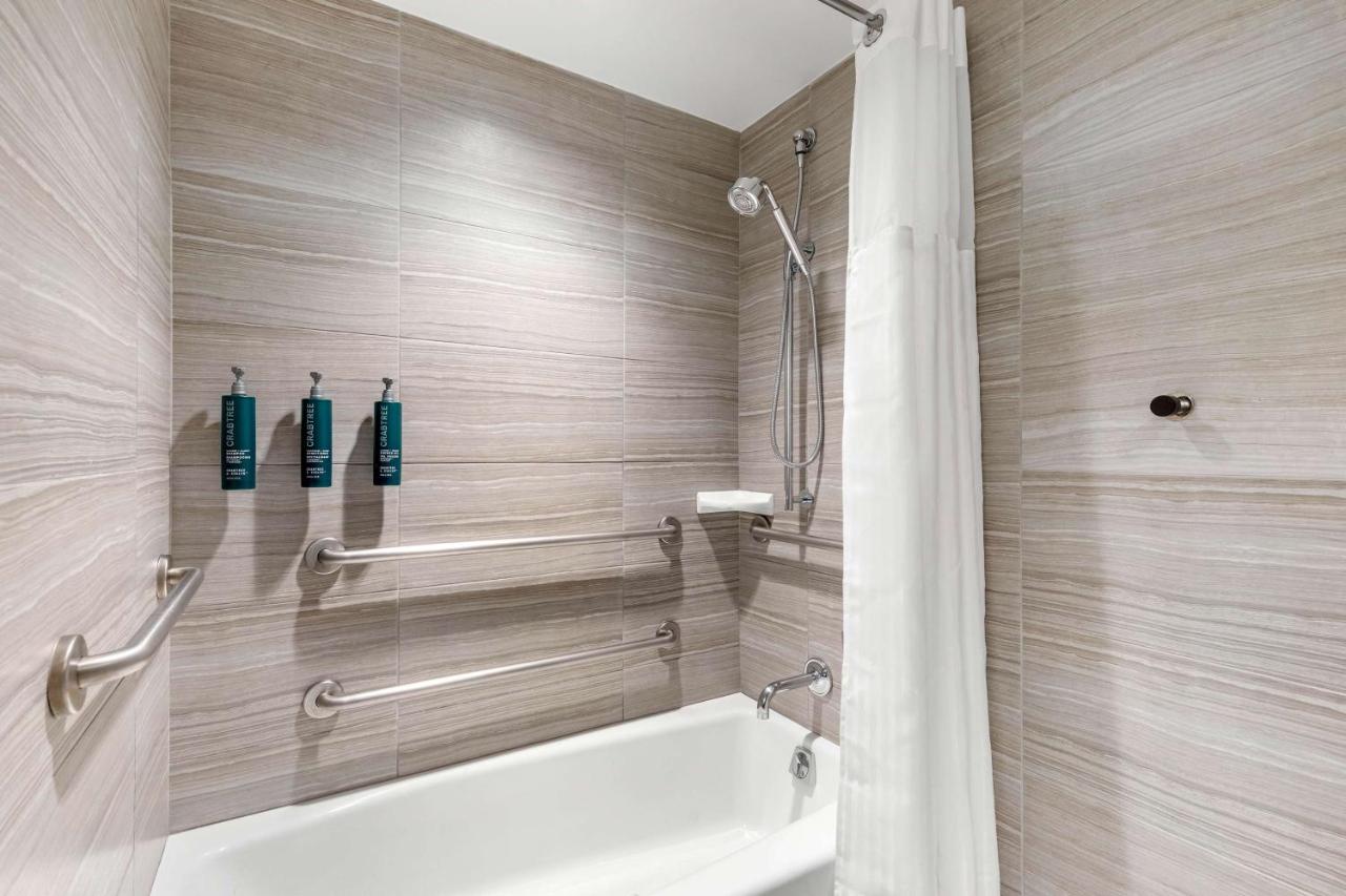 | Hilton Club The District Washington DC