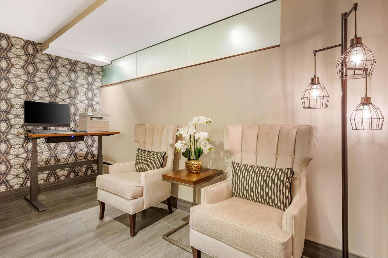 | Hilton Club The District Washington DC