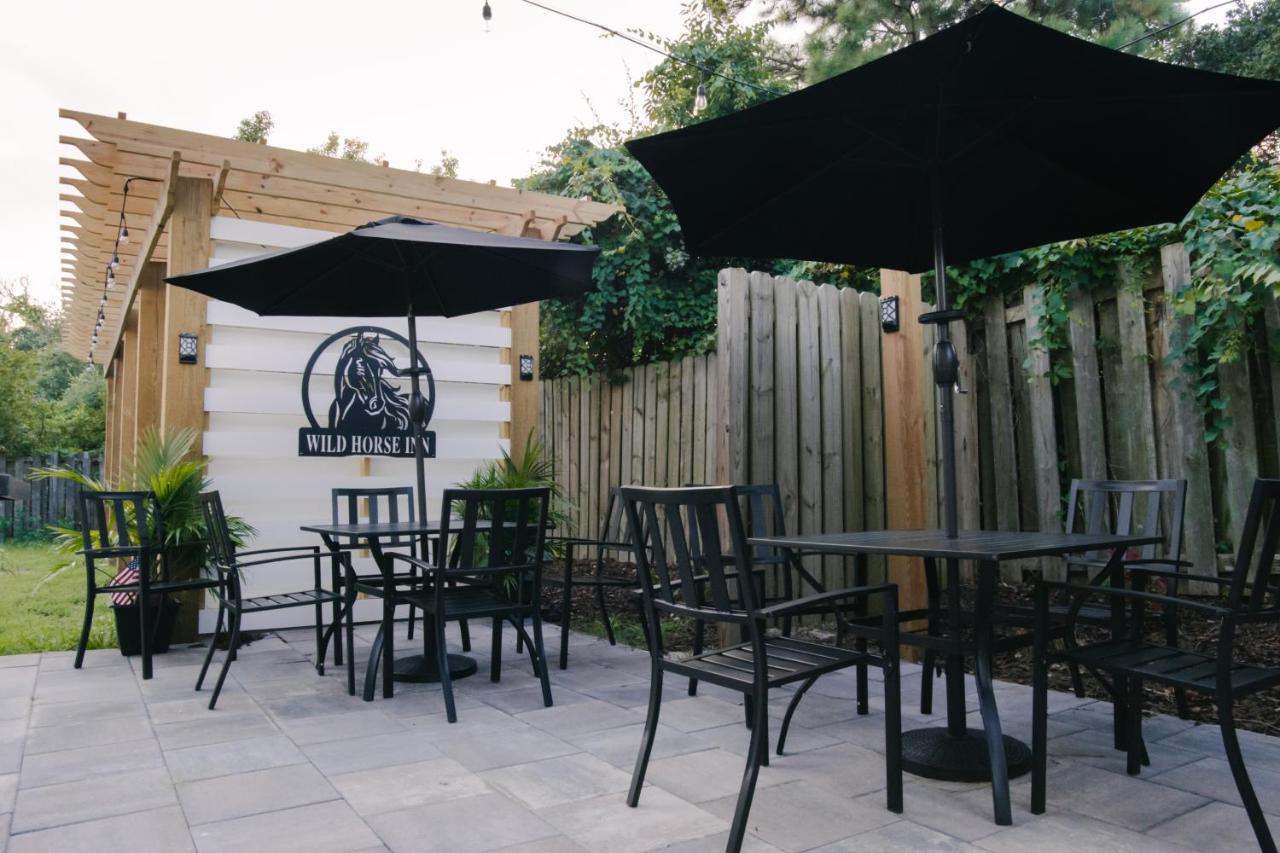 | Wild Horse Inn