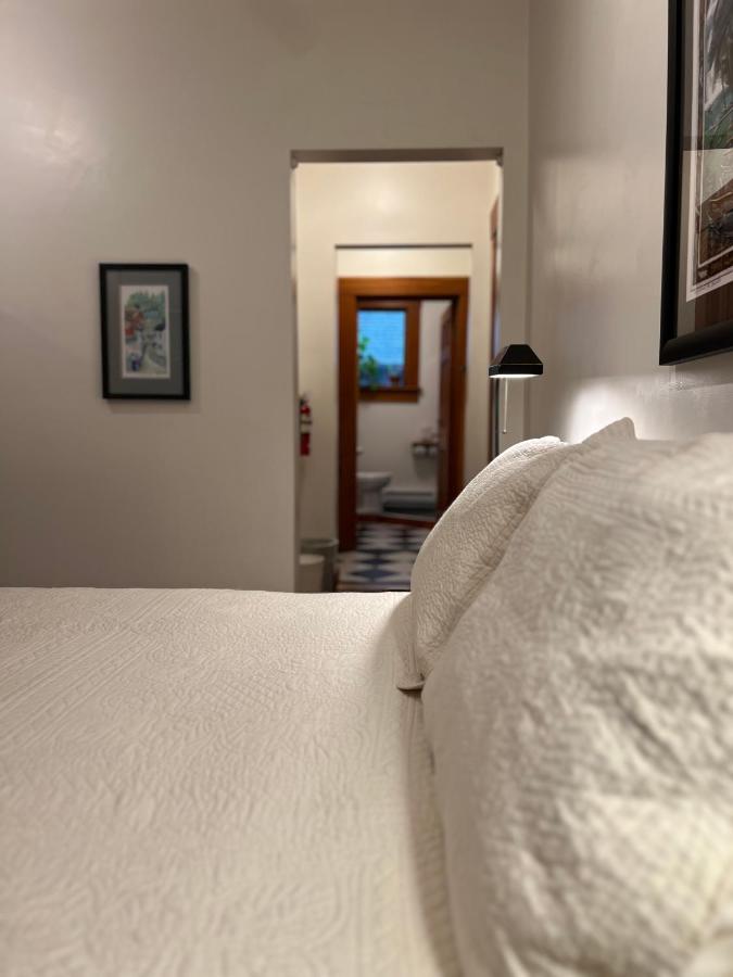 | Inn At Creek Street