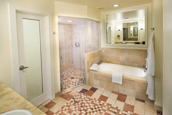 Premier King Suite at The Quail