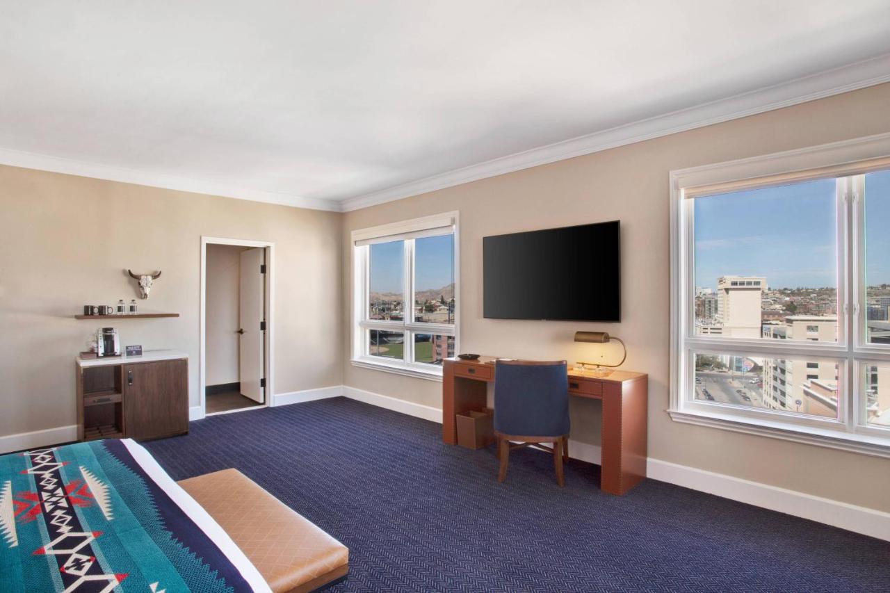 King Suite at Hotel Paso Del Norte, Autograph Collection