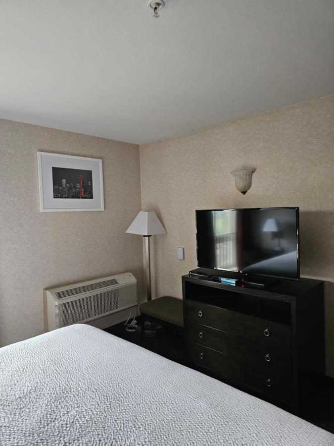 One-Bedroom King Suite - Non-Smoking at Ramada by Wyndham SeaTac Airport