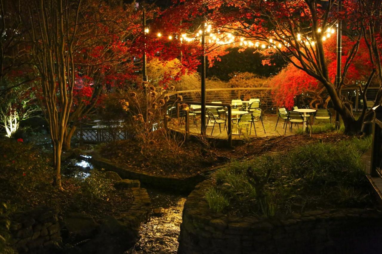 | Crowne Plaza Hotel Atlanta Perimeter at Ravinia, an IHG Hotel