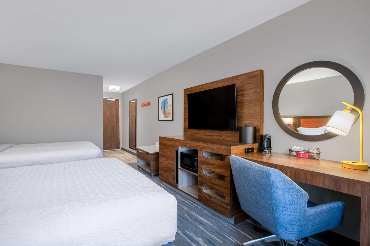 Queen Room with Two Queen Beds-Disability Access/Non-Smoking at Hampton Inn & Suites Muncie