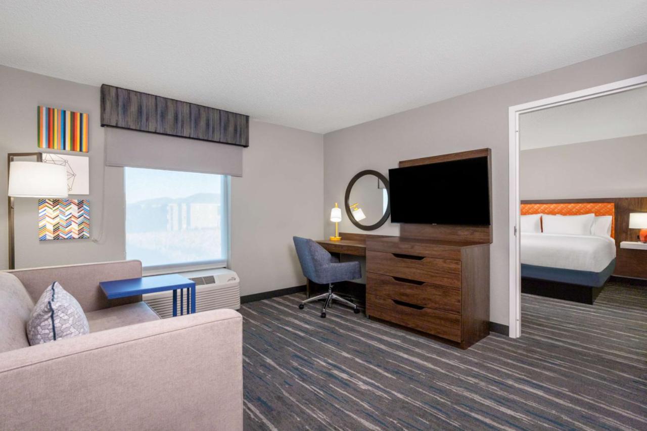 King Suite with Sofa Bed - Non-Smoking at Hampton Inn & Suites Muncie