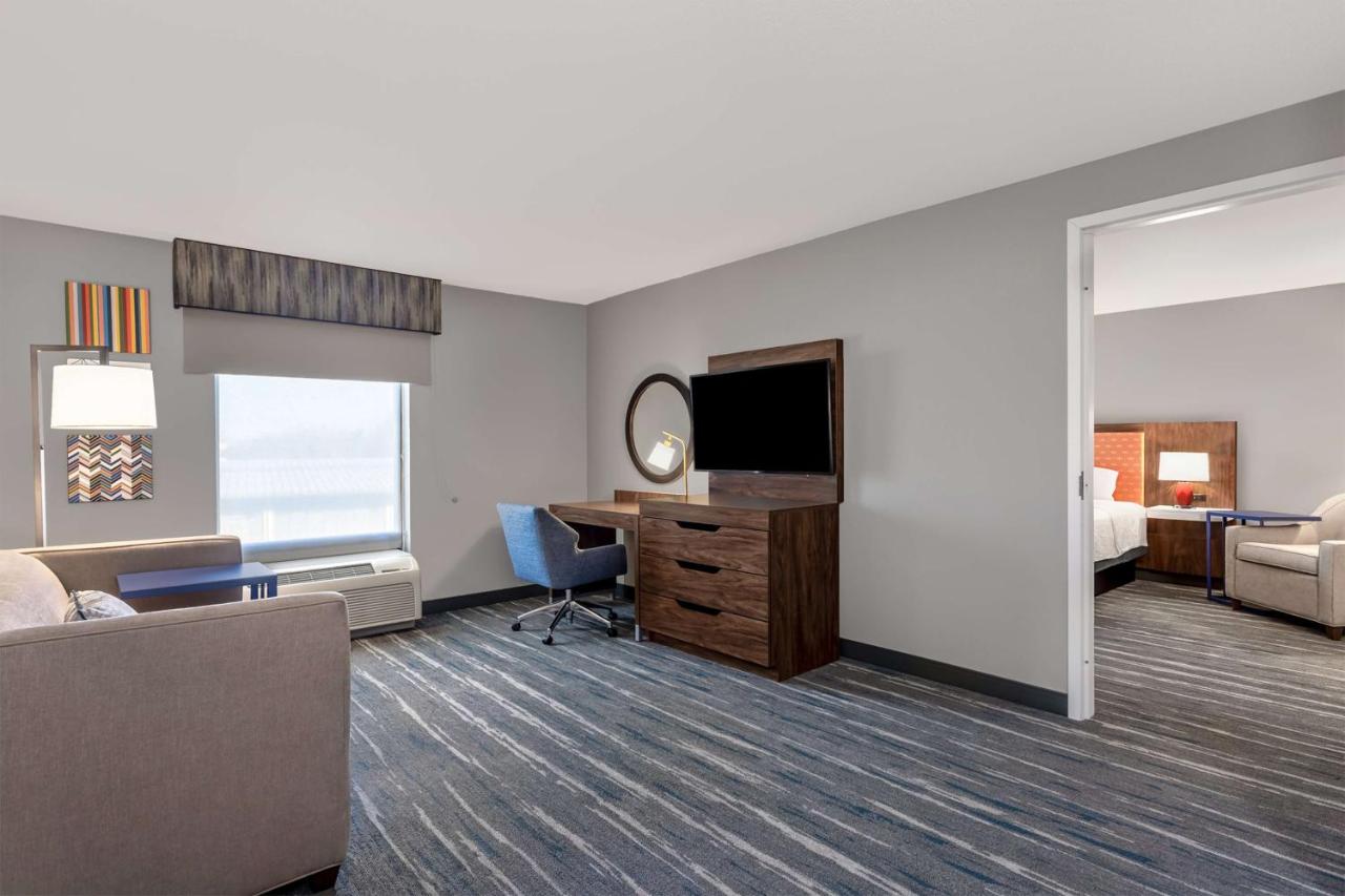 King Suite with Sofa Bed - Non-Smoking at Hampton Inn & Suites Richmond, IN