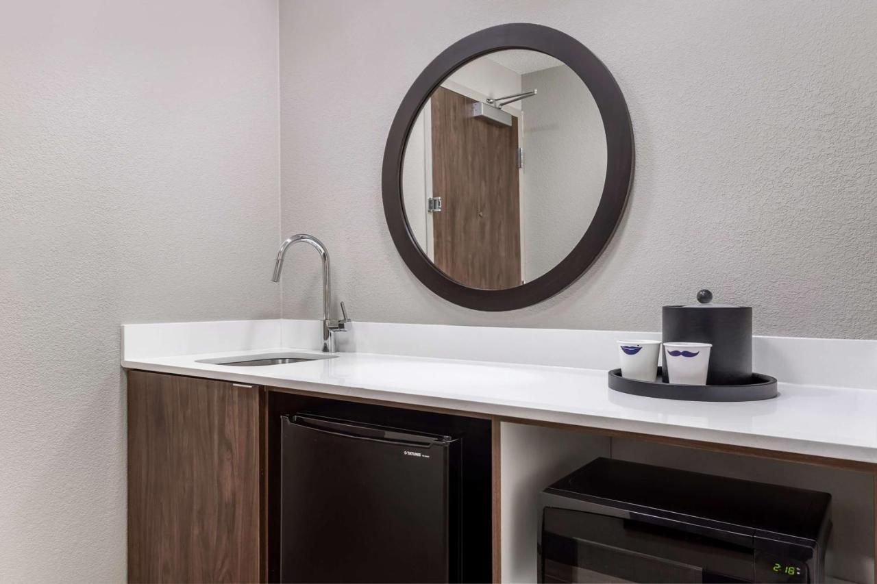 King Suite with Sofa Bed - Non-Smoking at Hampton Inn & Suites Richmond, IN