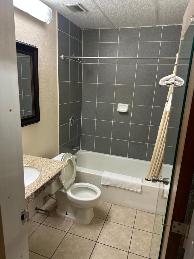 King Room - Non-Smoking at Executive inn