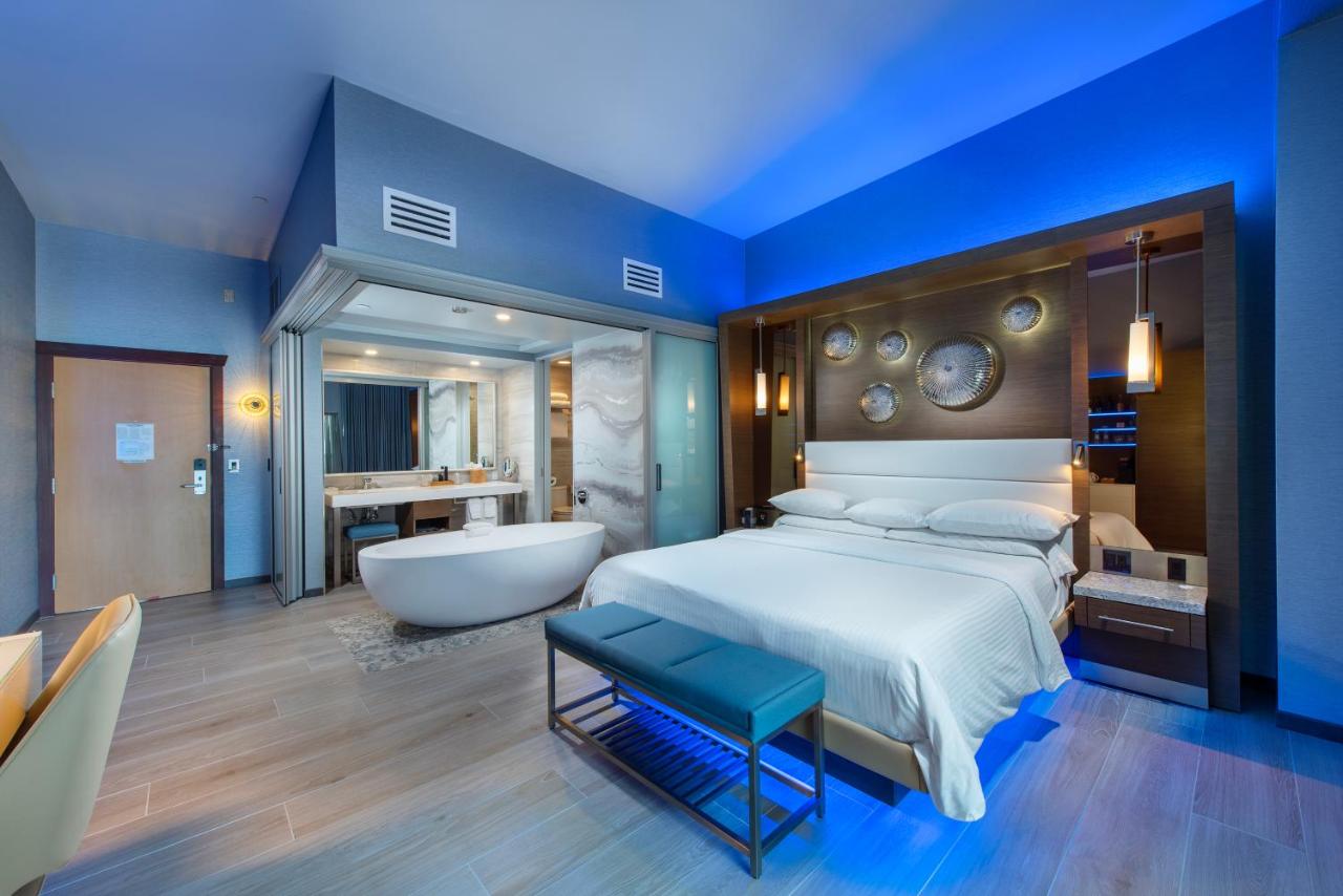 | Shade Hotel Manhattan Beach
