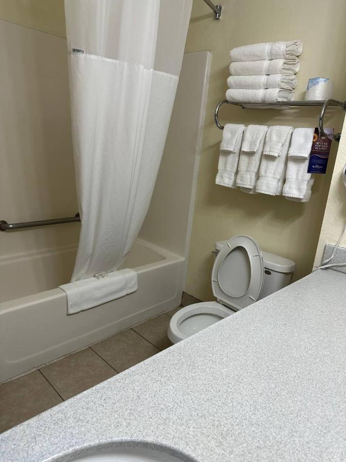 Queen Room with Two Queen Beds - Non-Smoking at Baymont by Wyndham Lawrenceburg